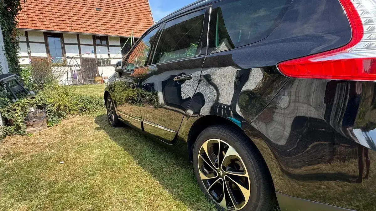Gebraucht Renault Grand Scénic III Bose Edition 131 PS (96 kW) 2015 Schwarz Van / Kleinbus