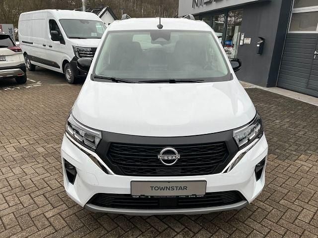 Neu Nissan Townstar Tekna 131 PS (96 kW) 2025 Schwarz Kombi