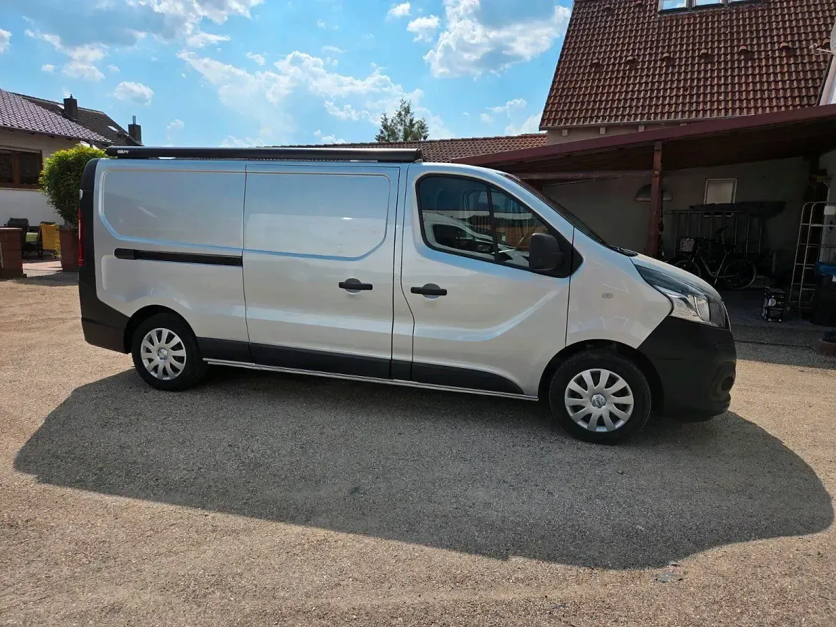 Gebraucht Nissan NV300 125 PS (91 kW) 2017 Grau Van