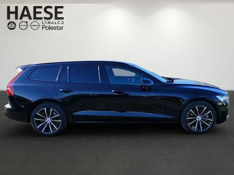 Neu Volvo V60 Plus 455 PS (334 kW) 2026 Onyx black / metallic Kombi