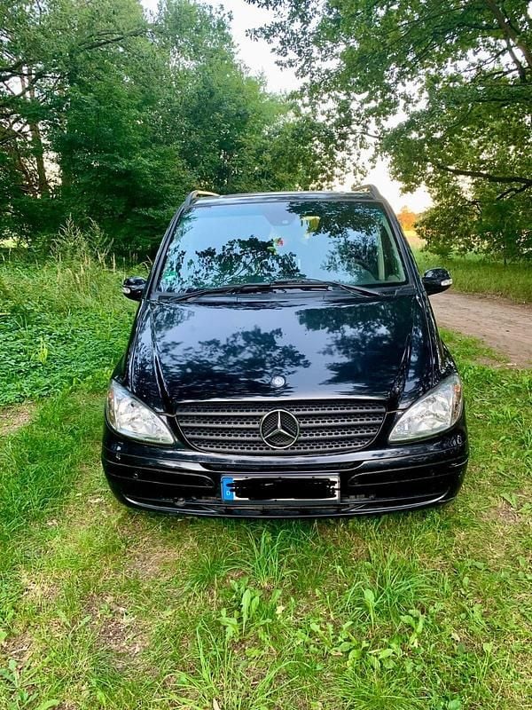 Schwarz Gebraucht 2009 Mercedes Viano Van / Kleinbus | 7.500 € - Bild 1/4
