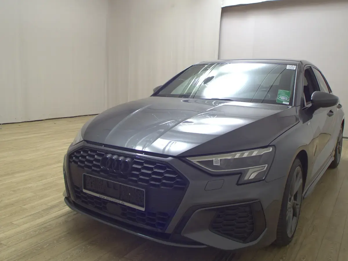 Gebraucht Audi A3 S-Line 150 PS (110 kW) 2022 Grau Limousine