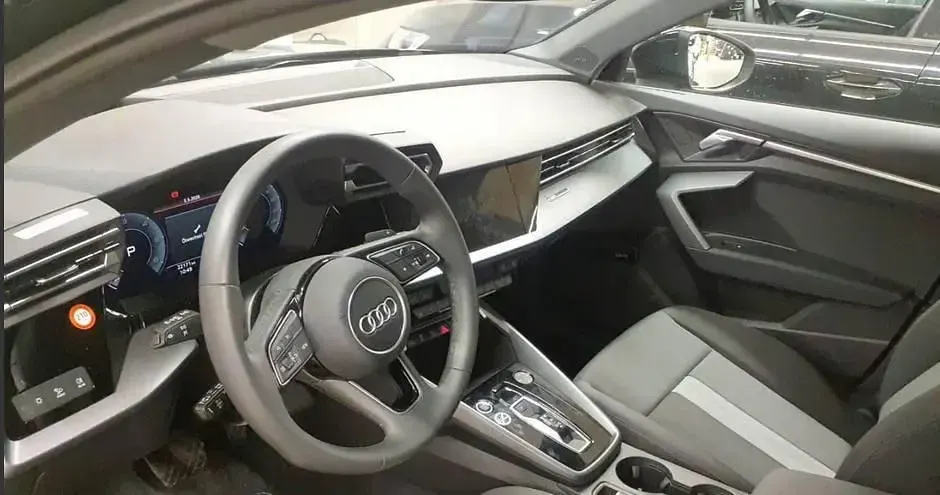 Gebraucht Audi A3 Advanced Plus 150 PS (110 kW) 2025 Mythosschwarz metallic Limousine