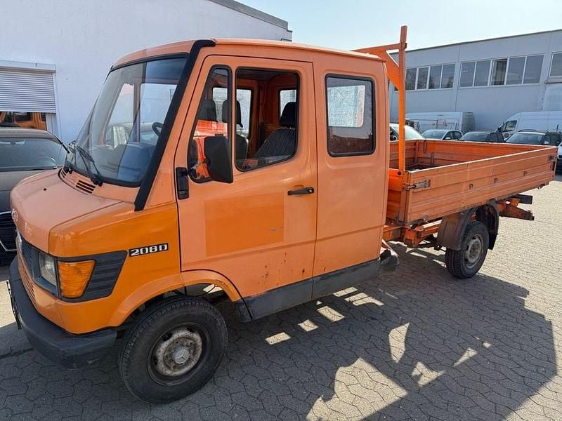 Gebraucht Mercedes T1 79 PS (58 kW) 1995 Orange Van