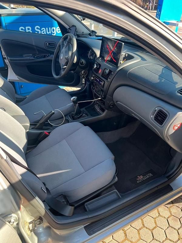 Gebraucht Nissan Almera 98 PS (72 kW) 2004 Silber Limousine