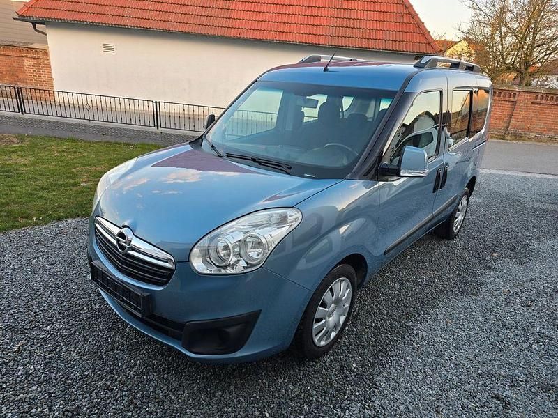 Gebraucht Opel Combo Edition 105 PS (77 kW) 2012 Blau Van / Kleinbus