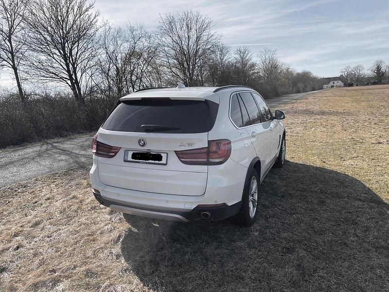 Gebraucht BMW X5 258 PS (189 kW) 2015 Weiß SUV