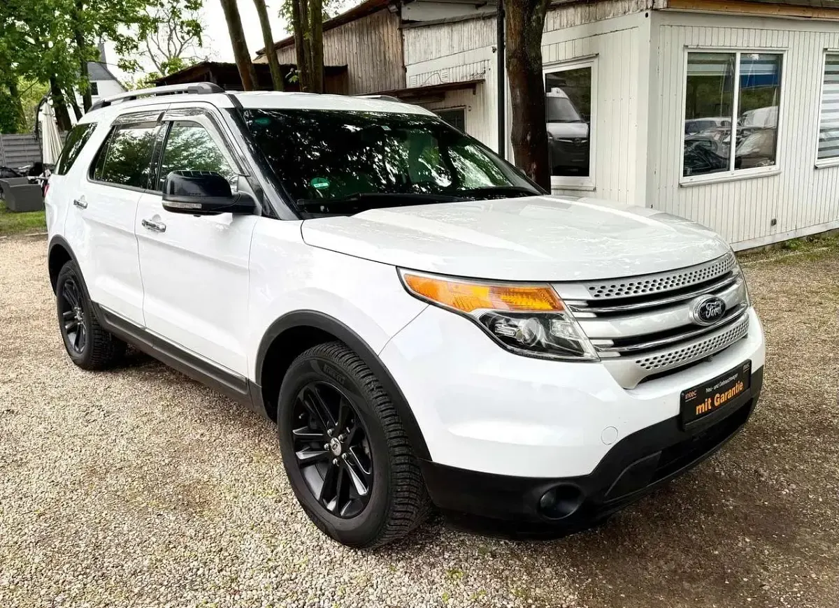 Używany Ford Explorer XLT 294 KM (216 kW) 2012 Biały SUV