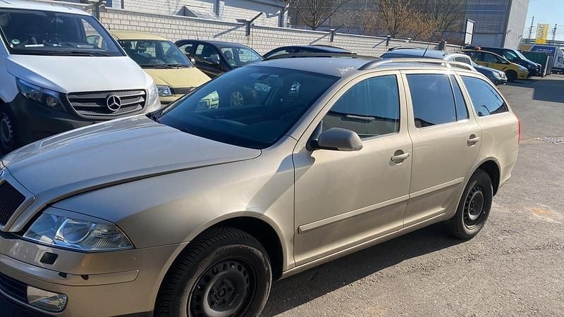 Gold Gebraucht 2005 Skoda Octavia Kombi | 1.290 € (Guter Preis) - Bild 1/4