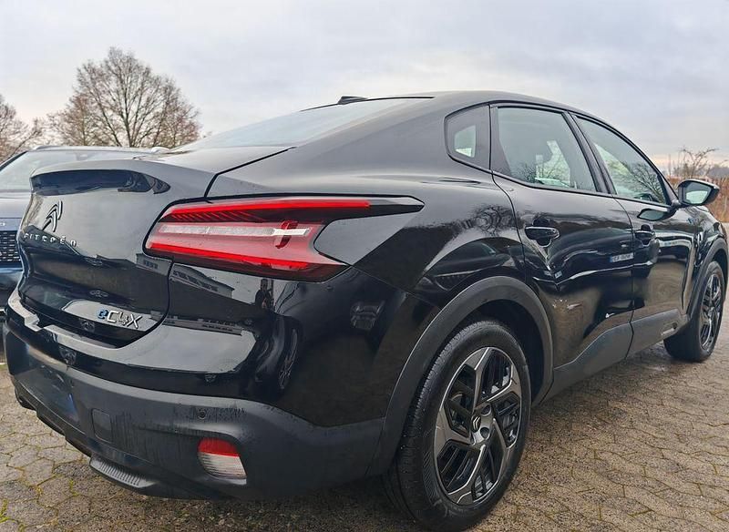 Gebraucht Citroën e-C4 100 kW (136 PS) 2024 Schwarz Limousine
