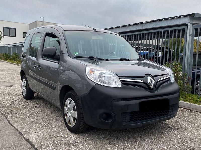 Grau Gebraucht 2015 Renault Kangoo Van / Kleinbus | 8.999 € (Fairer Preis) - Bild 1/4