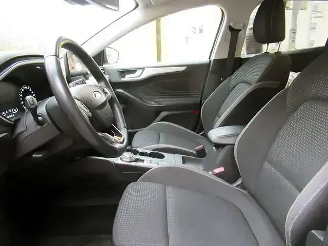 Usata Ford Focus 120 CV (88 kW) 2020 Bianco Berlina