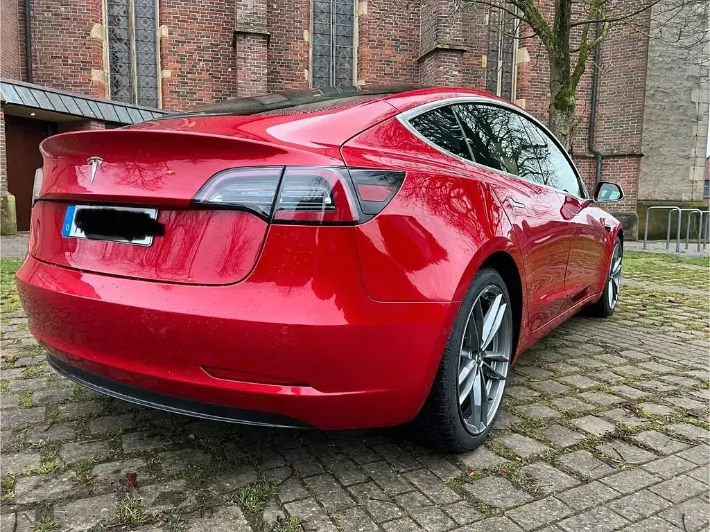 Used Tesla Model 3 RWD 239 kW (325 HP) 2020 Red Sedan
