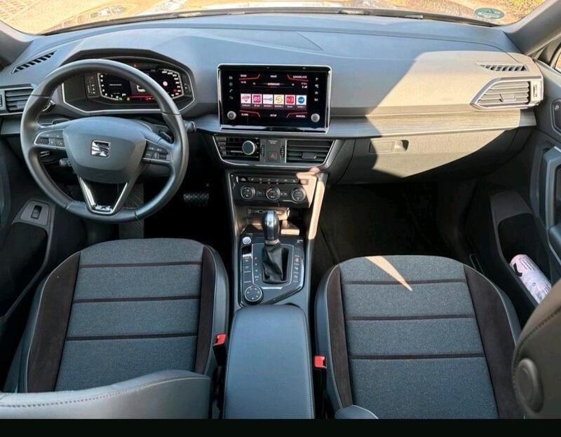 Silber Gebraucht 2020 Seat Tarraco 4Drive SUV | 26.990 € (Superpreis) - Bild 1/4