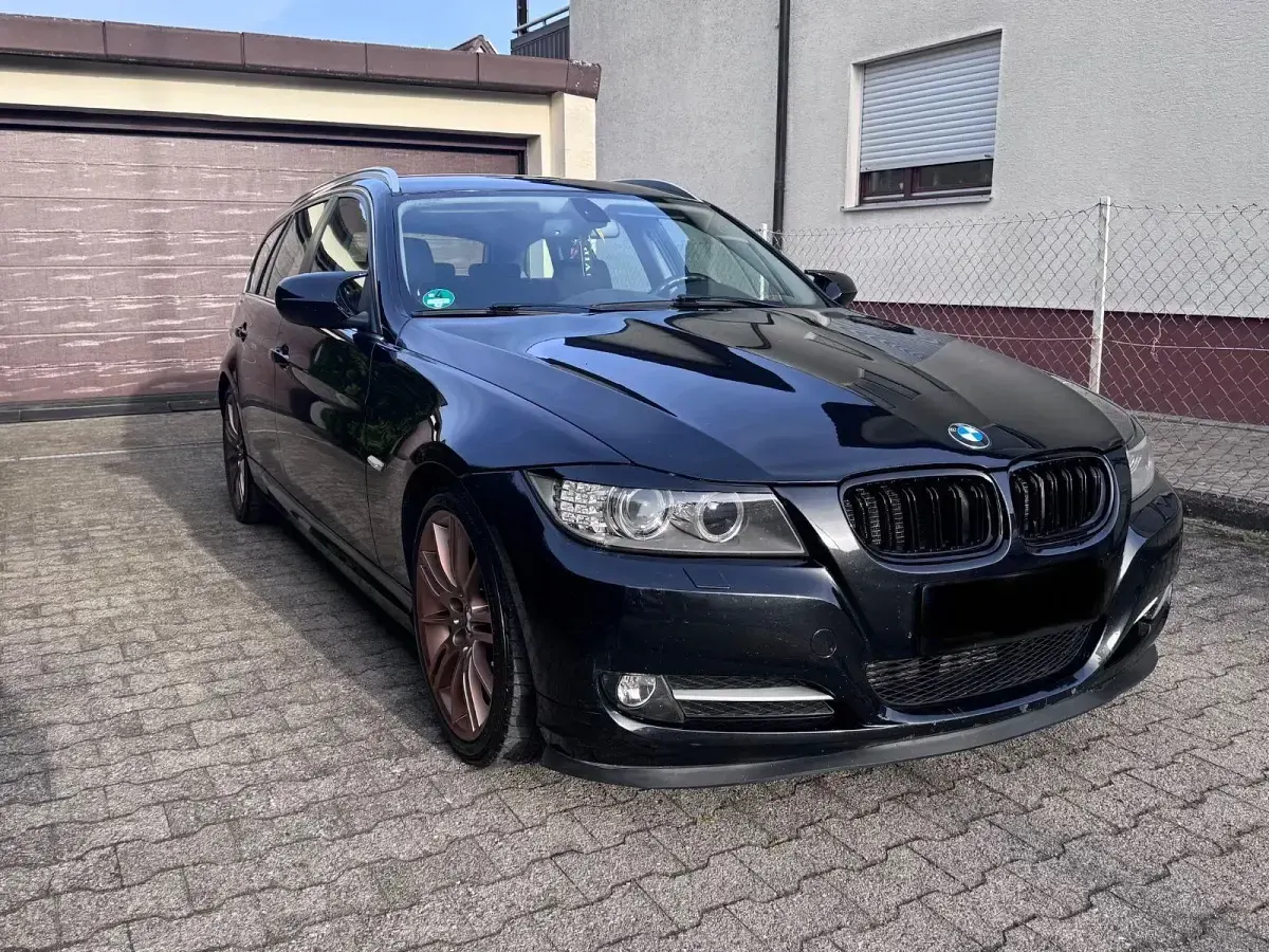 Gebraucht BMW 318 Performance 143 PS (105 kW) 2012 Schwarz Kombi