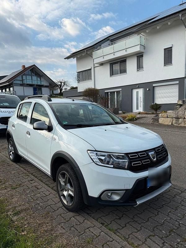 Weiß Gebraucht 2020 Dacia Sandero Kleinwagen | 7.400 € (Superpreis) - Bild 1/4