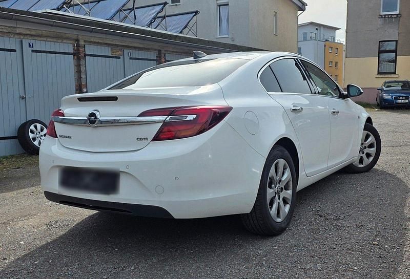 Gebraucht Opel Insignia 136 PS (100 kW) 2016 Weiß Limousine
