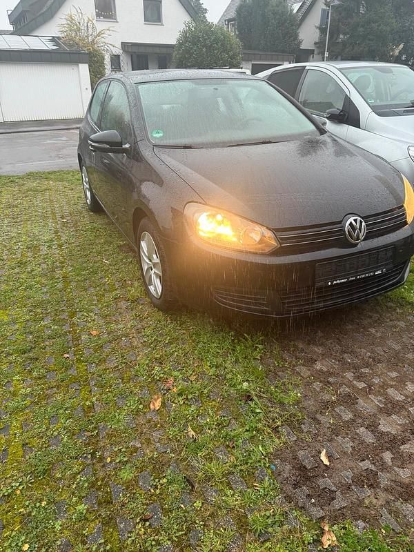 Schwarz Gebraucht 2009 VW Golf VI Coupé | 2.950 € (Guter Preis) - Bild 1/4