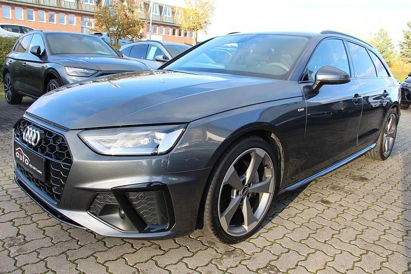 Grau Gebraucht 2021 Audi A4 S-Line Kombi | 28.990 € (Etwas zu teuer) - Bild 1/4