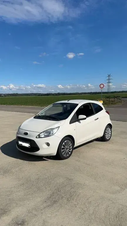 Gebraucht Ford Ka Trend 69 PS (50 kW) 2010 Weiß Kleinwagen