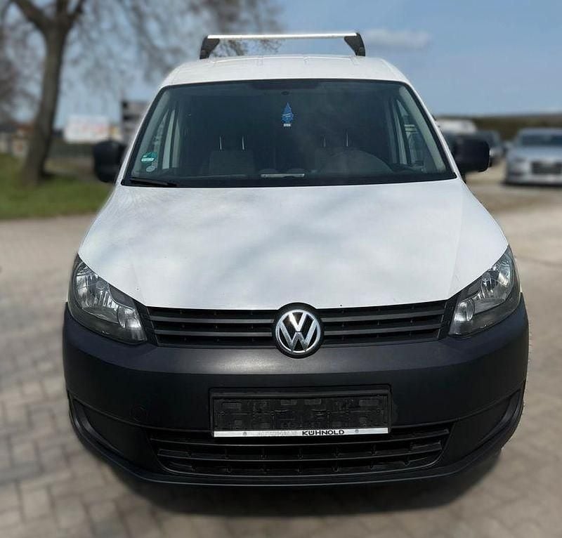 Second-hand VW Caddy 102 CP (75 kW) 2012 Alb Monovolum