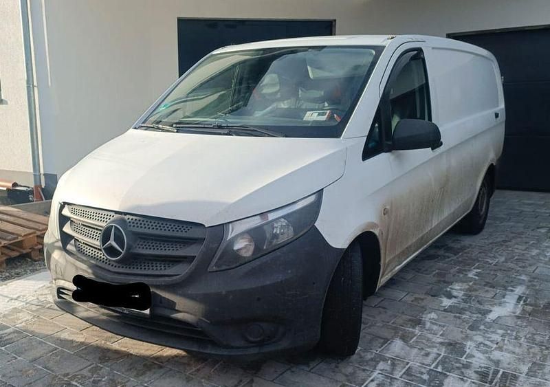Weiß Gebraucht 2020 Mercedes Vito Van | 20.400 € - Bild 1/4
