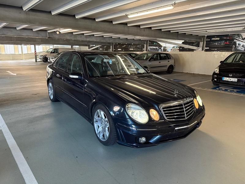 Blau Gebraucht 2003 Mercedes E500 Avantgarde Limousine | 6.999 € (Guter Preis) - Bild 1/4