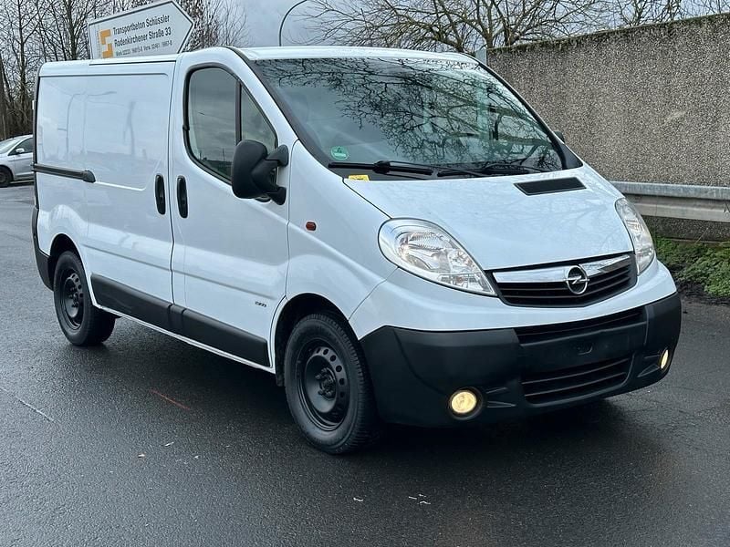 Gebraucht Opel Vivaro 114 PS (83 kW) 2014 Weiß Van / Kleinbus