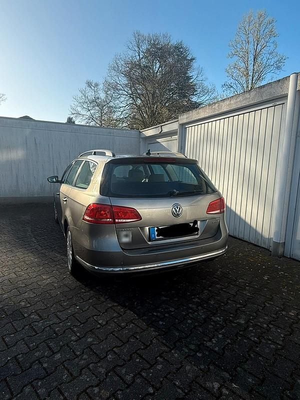 Gebraucht VW Passat 140 PS (102 kW) 2013 Beige Kombi