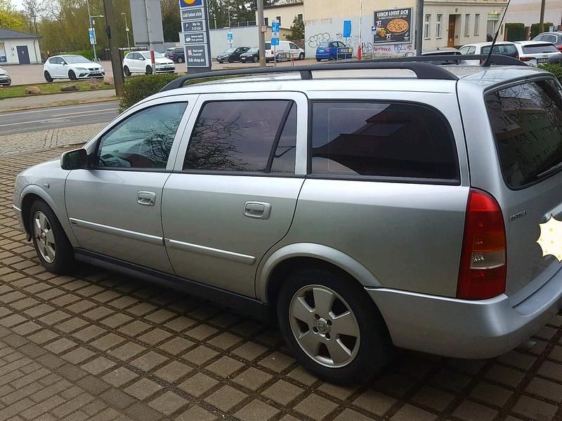 Gebraucht Opel Astra 101 PS (74 kW) 2003 Silber Kombi