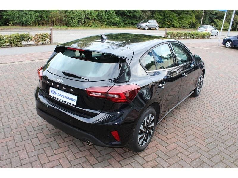 Gebraucht Ford Focus Titanium 155 PS (114 kW) 2025 Schwarz Limousine