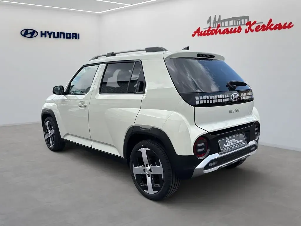 Neu Hyundai Inster Trend 85 kW (116 PS) 2026 Beige Kleinwagen