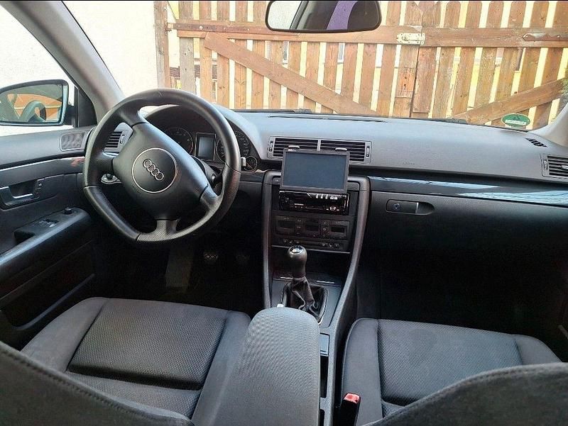 Gebraucht Audi A4 131 PS (96 kW) 2002 Schwarz Kombi