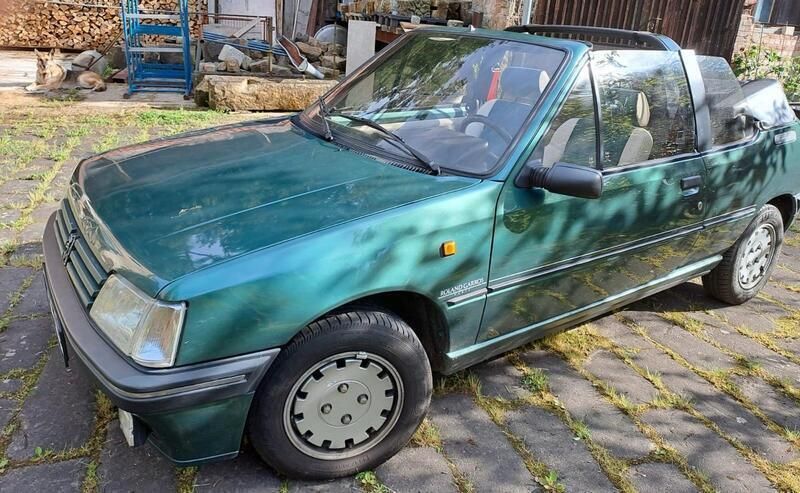 Grün Gebraucht 1991 Peugeot 205 Roland Garros Cabrio | 6.499 € - Bild 1/4
