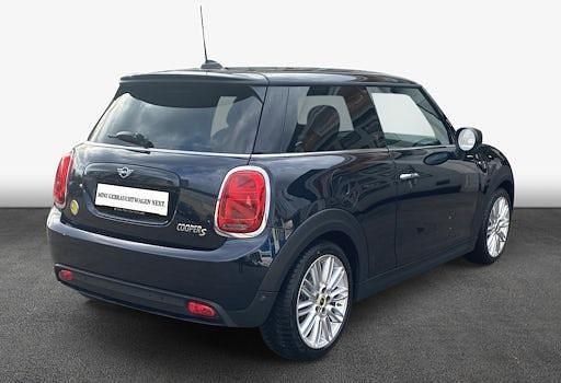 Gebraucht Mini Cooper SE 135 kW (184 PS) 2023 Schwarz Kleinwagen