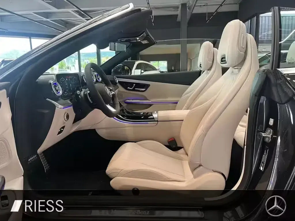 Gebraucht Mercedes CLE180 AMG 170 PS (125 kW) 2026 Grau Cabrio