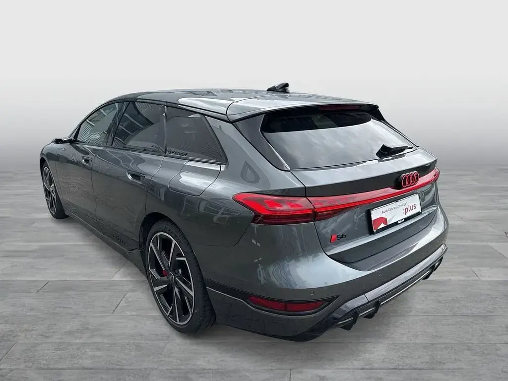 Gebraucht Audi S6 e-tron Sport 369 kW (503 PS) 2025 Grau Kombi