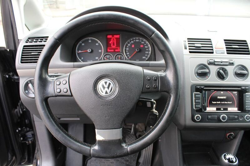 Gebraucht VW Touran Freestyle 140 PS (102 kW) 2010 Schwarz Van / Kleinbus