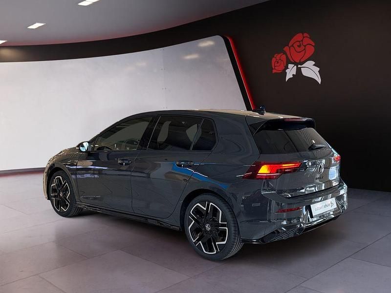Neu VW Golf VIII R-line 150 PS (110 kW) 2026 Uranograu Limousine