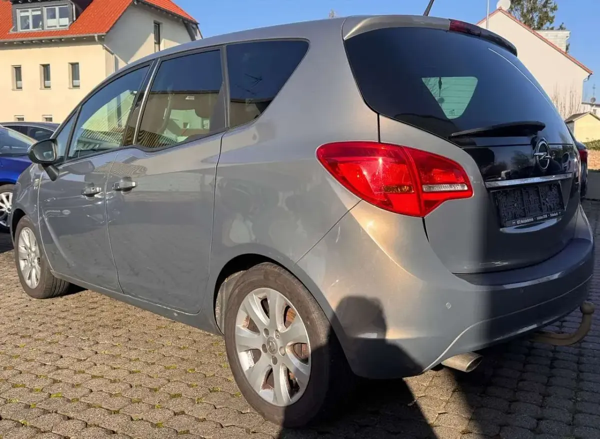 Second-hand Opel Meriva 131 CP (96 kW) 2012 Albastru Monovolum