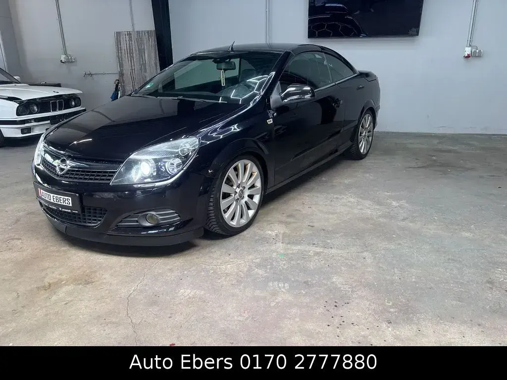 Gebraucht Opel Astra 150 PS (110 kW) 2010 Schwarz Cabrio