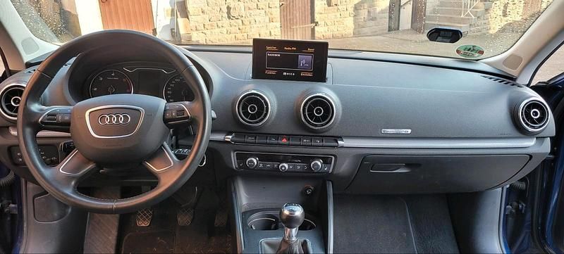 Gebraucht Audi A3 S-Line 150 PS (110 kW) 2013 Blau Limousine