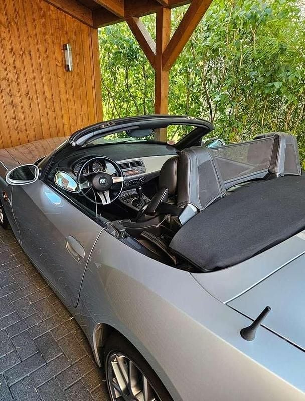 Gebraucht BMW Z4 192 PS (141 kW) 2004 Grau Cabrio