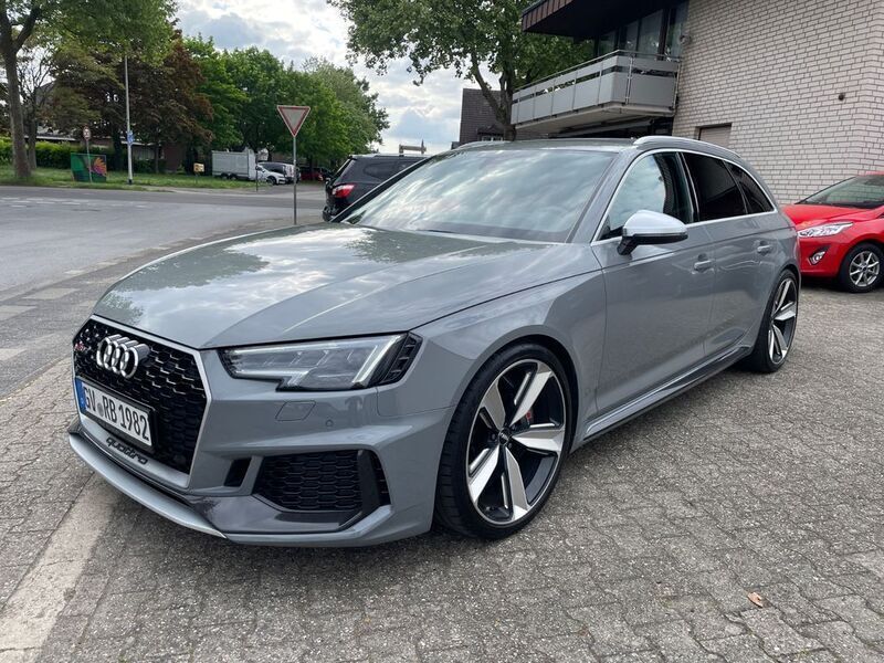 Grau Gebraucht 2018 Audi RS4 Ambiente Kombi | 48.900 € (Fairer Preis) - Bild 1/4
