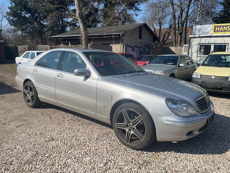 Usata Mercedes S320 197 CV (144 kW) 2001 Argento Berlina