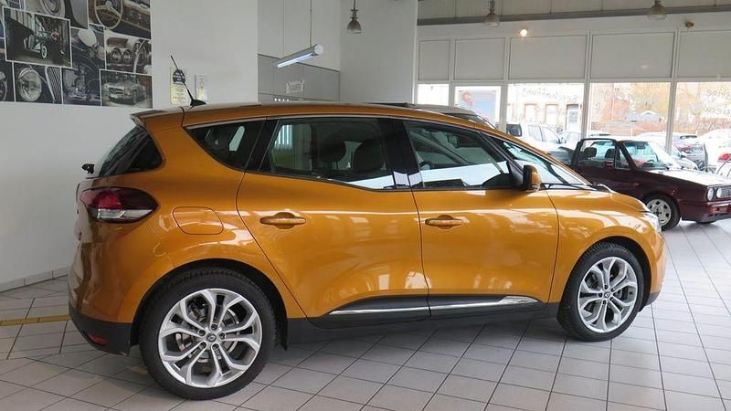 Gebraucht Renault Scénic IV Experience 116 PS (85 kW) 2018 Gelb Van / Kleinbus