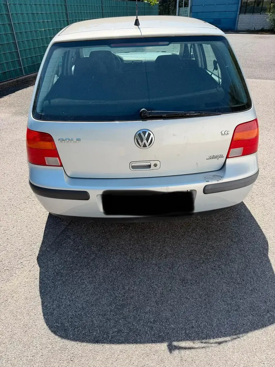 Gebraucht VW Golf III 101 PS (74 kW) 1999 Silber Limousine