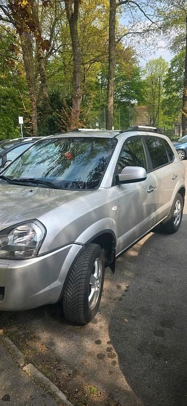 Second-hand Hyundai Tucson 140 CP (102 kW) 2007 Argintiu SUV