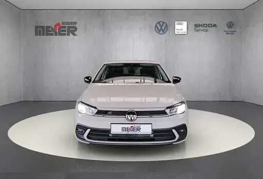 Neu VW Polo 95 PS (69 kW) 2025 Grau Limousine