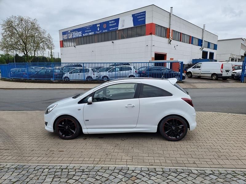 Schwarz Gebraucht 2010 Opel Corsa Color Edition Kleinwagen | 4.999 € (Teuer) - Bild 1/4